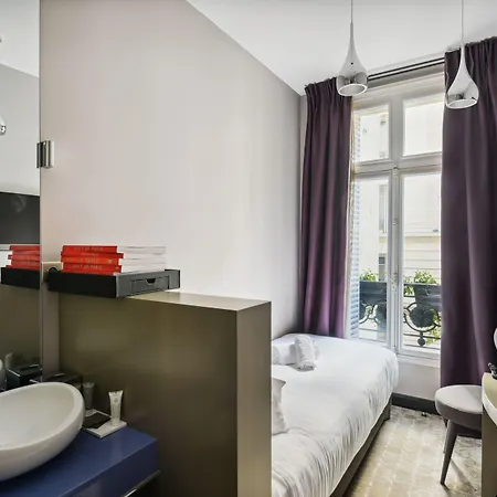 Le Singulier 3* 파리
