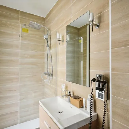 Le Singulier 3* París