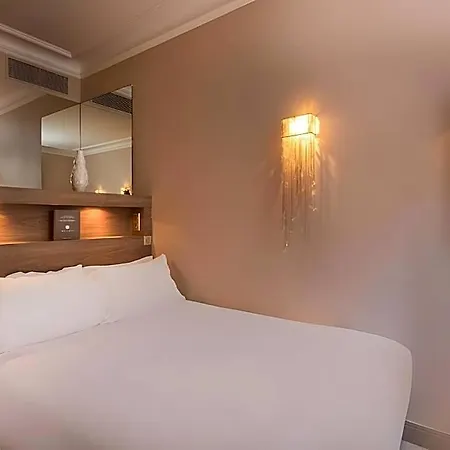 Le Singulier Hotel 3*
