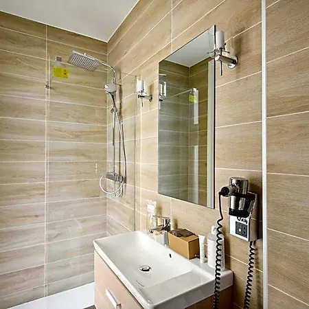 Le Singulier Hotel 3*