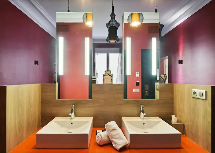 Le Singulier Hotel