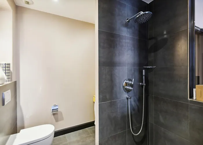 Le Singulier Hotel