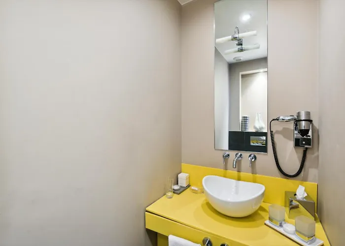 Le Singulier 3* Paris